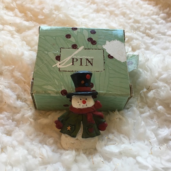 Hand-Painted Polyresin Snowman Pin - Picture 2 of 6